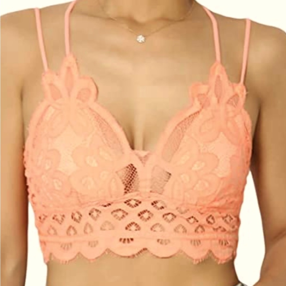 NWOT Lacey coral bralette